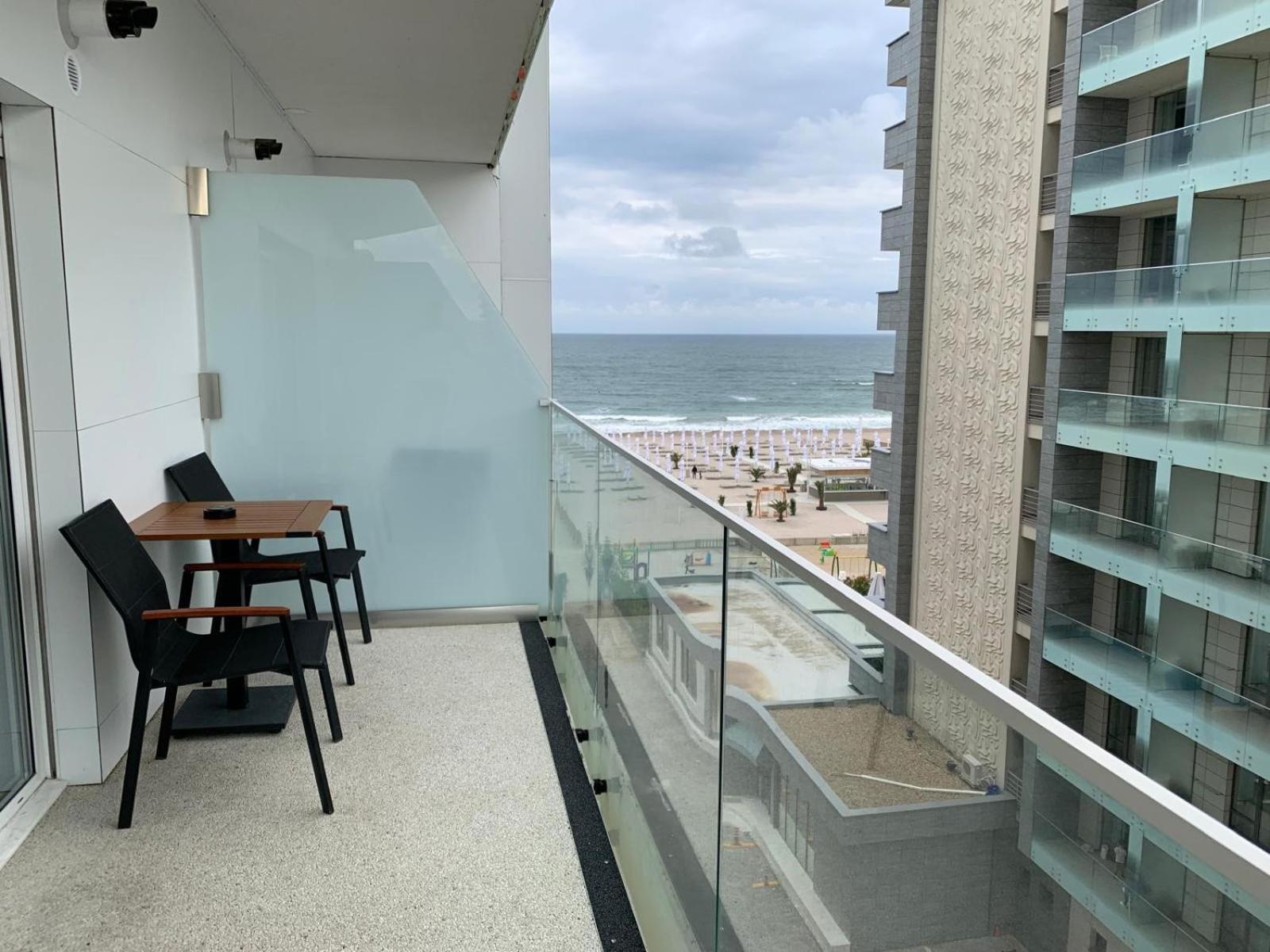 White Tower Mamaia Prestige Apartments מראה חיצוני תמונה