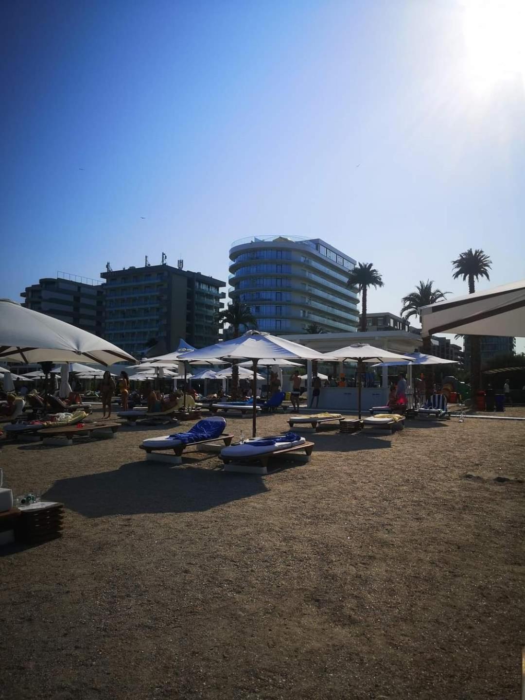 White Tower Mamaia Prestige Apartments מראה חיצוני תמונה