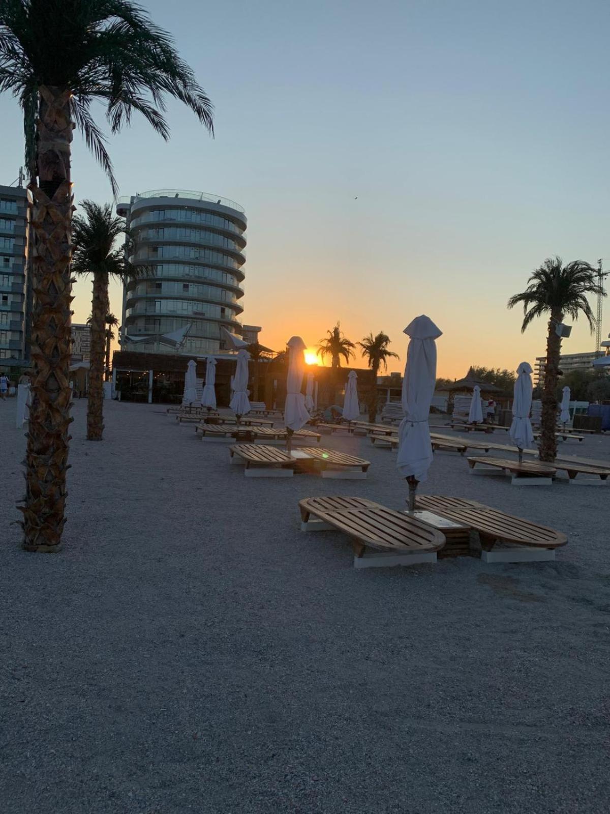 White Tower Mamaia Prestige Apartments מראה חיצוני תמונה